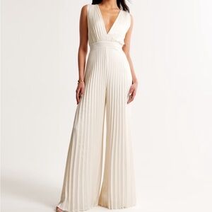 Abercrombie & Fitch Giselle Pleated Jumpsuit White Small